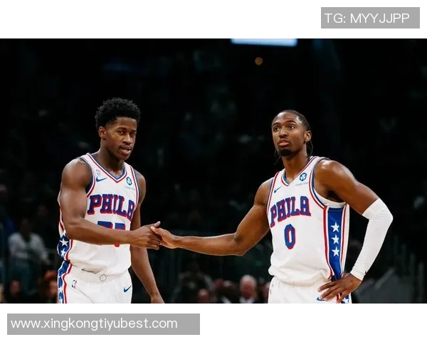 球队新星埃奇库姆首秀狂砍34分恩比德马克西等人欢庆泼水庆祝